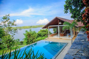 Sea Heart House on Koggala Lake